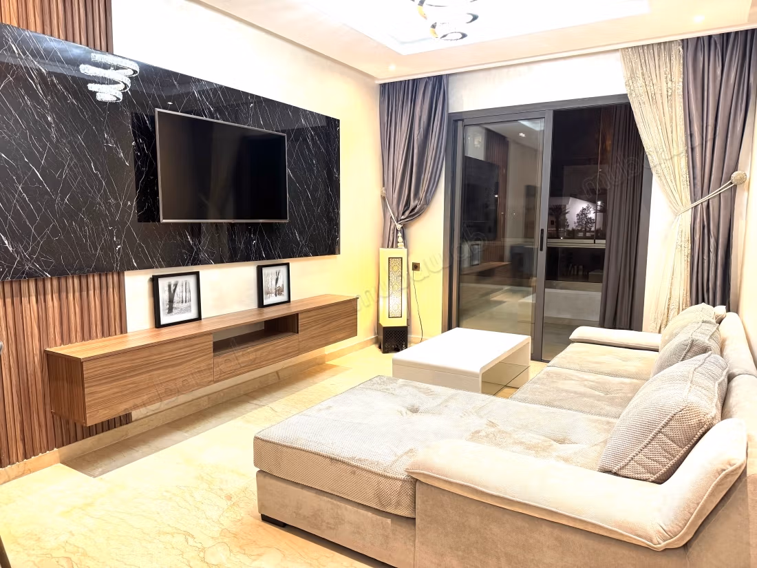 Très bel appartement en location à Founti. 3 pièces. Meublé