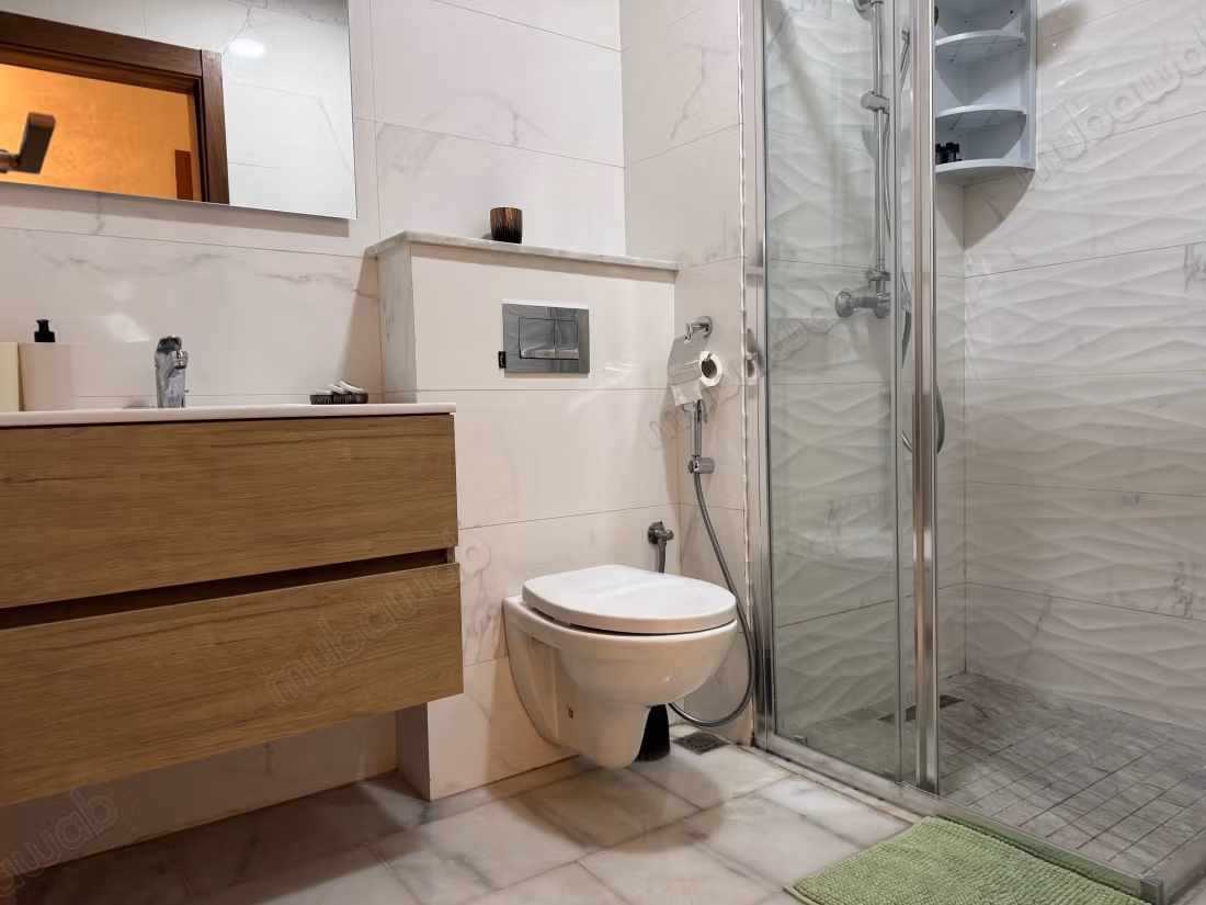 Location d'un appartement à Founti. 
2 chambres agréables. 
Bien meublé