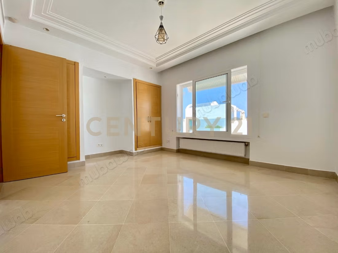 A louer Duplex S4 vue sur mer Gammarth MARINA