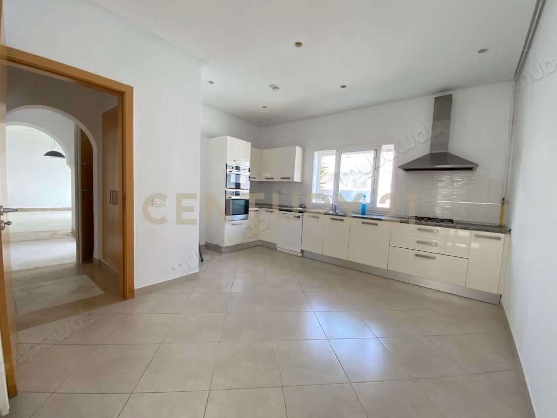 A louer Duplex S4 vue sur mer Gammarth MARINA