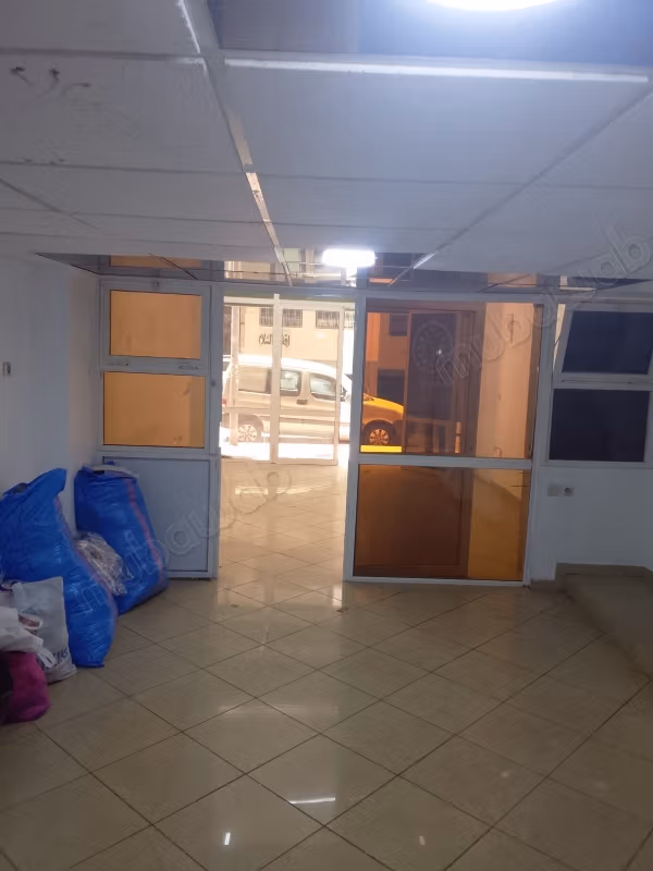 Local aménagé au quartier 2mars 100m2