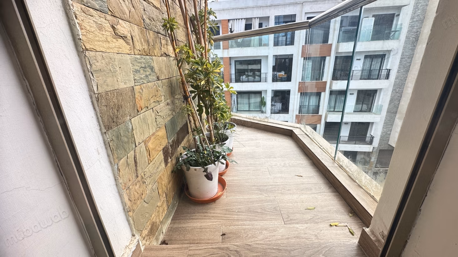 Mooi appartement te huur in Ferme Bretonne Hay Arraha. Oppervlakte 100 m². Gemeubileerd