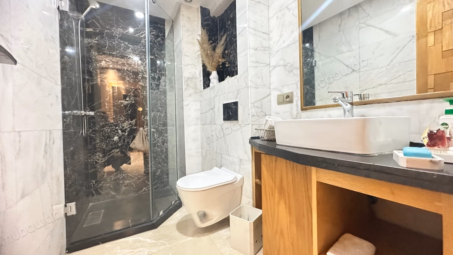 Mooi appartement te huur in Ferme Bretonne Hay Arraha. Oppervlakte 100 m². Gemeubileerd