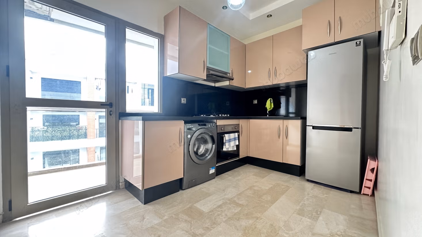 Mooi appartement te huur in Ferme Bretonne Hay Arraha. Oppervlakte 100 m². Gemeubileerd
