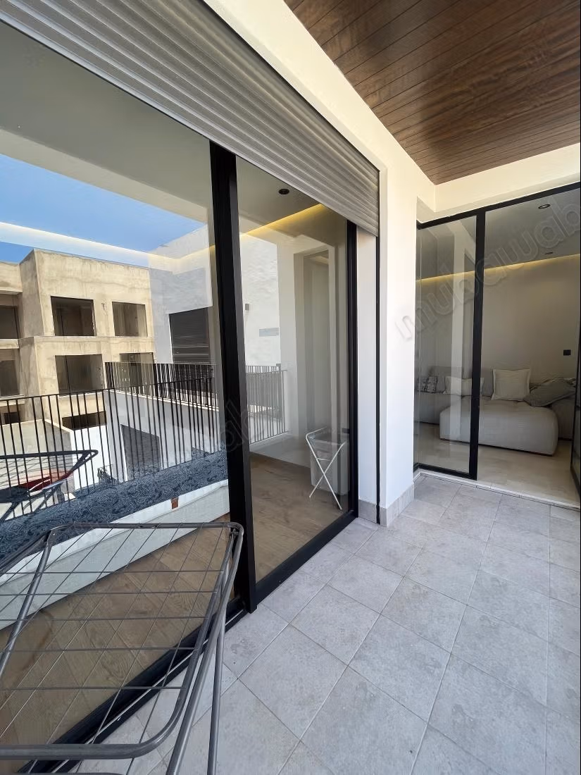 Brand new furnished studio for rent – Franceville