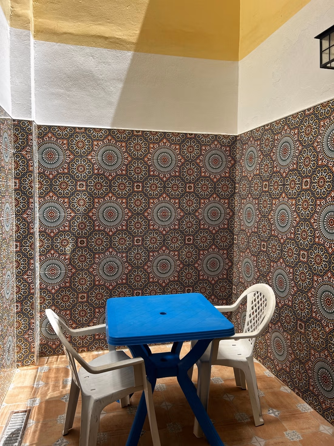 Verkoop van een mooi appartement. Oppervlakte 100 m². Begane grond kelder