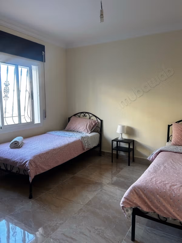 Verkoop van een mooi appartement. Oppervlakte 100 m². Begane grond kelder