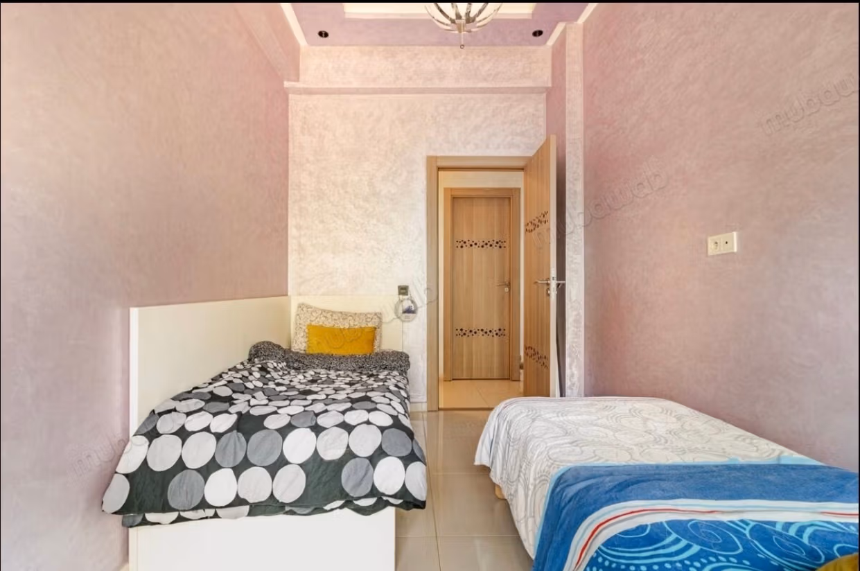 Bonito apartamento en venta en El Mansouria. 3 habitaciones cómodas. Bien amueblado