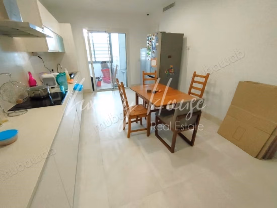 Furnished S4 apartment with pool and garden