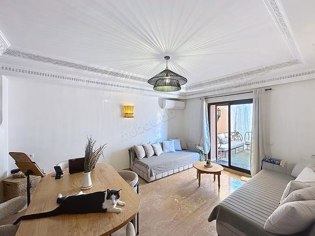 Appartement 5e étage avec grande terrassz