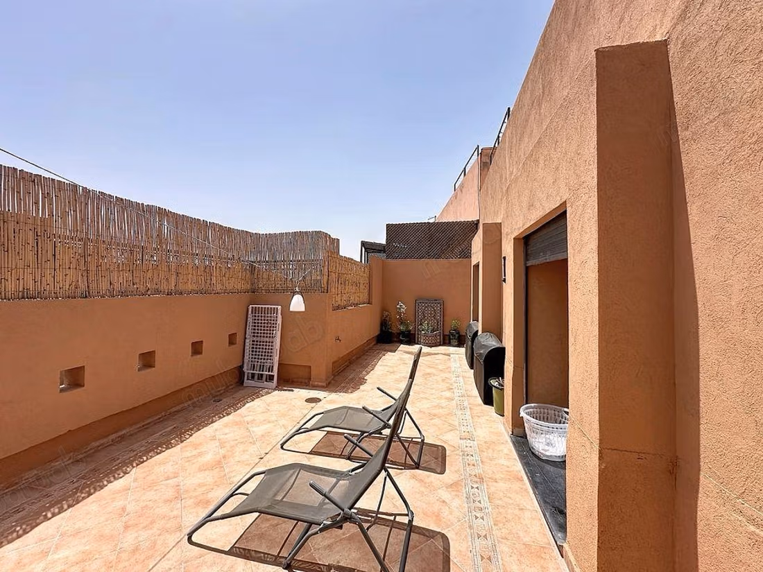 Appartement 5e étage avec grande terrassz