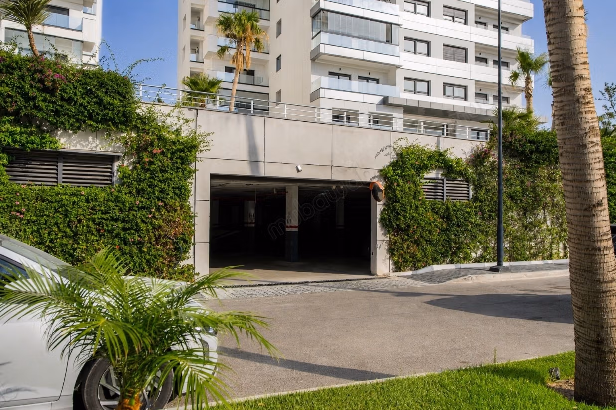 Appartement te huur in Port Tanger stad. 2 mooie slaapkamers. Goed ingericht