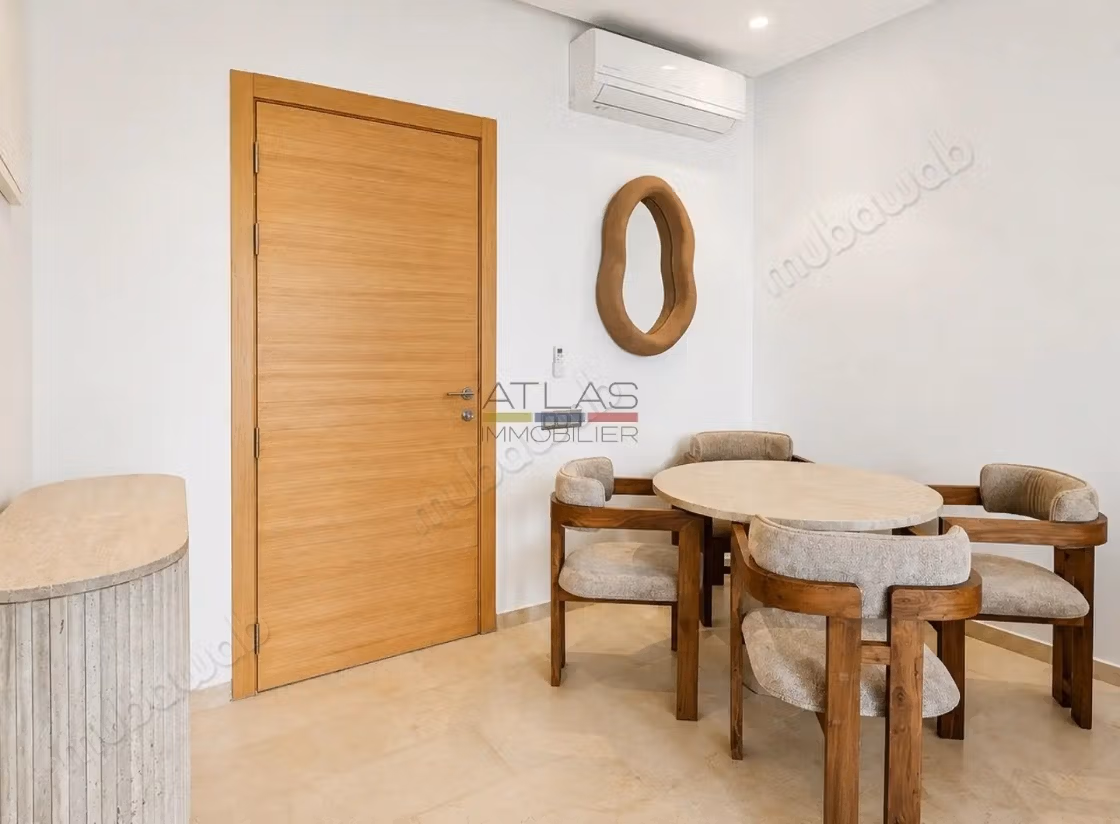 Appartement avec terrasse, jardin et piscine