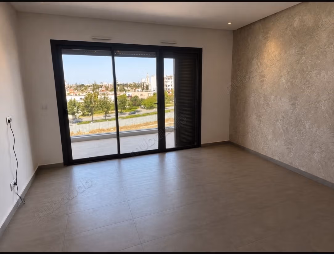 Très bel appartement 2ch vide très agréable à CFC