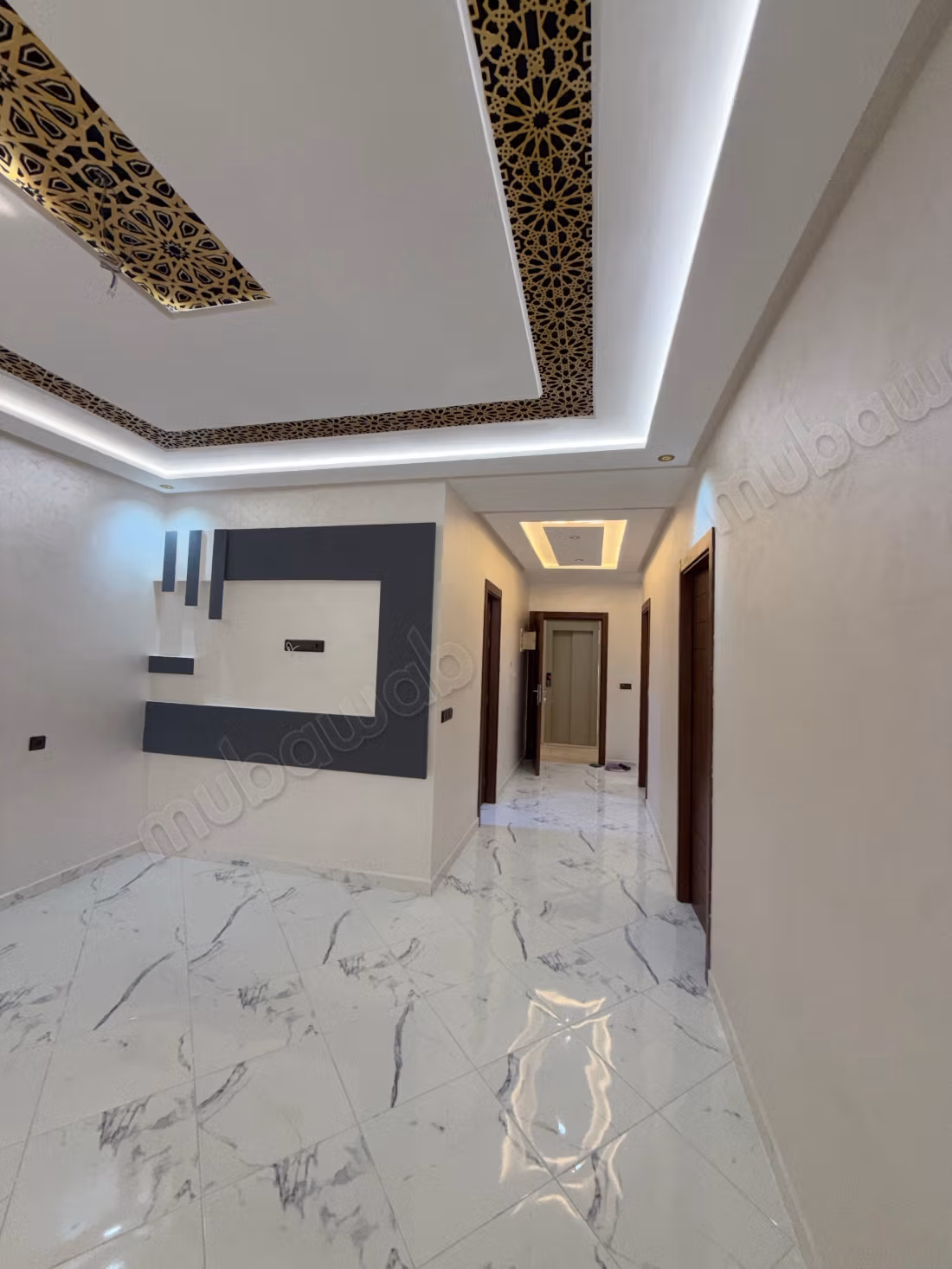 Superbe appartement à louer dans le quartier Bonjour. 2 excellentes chambres. Double vitrage et porte sécurisée