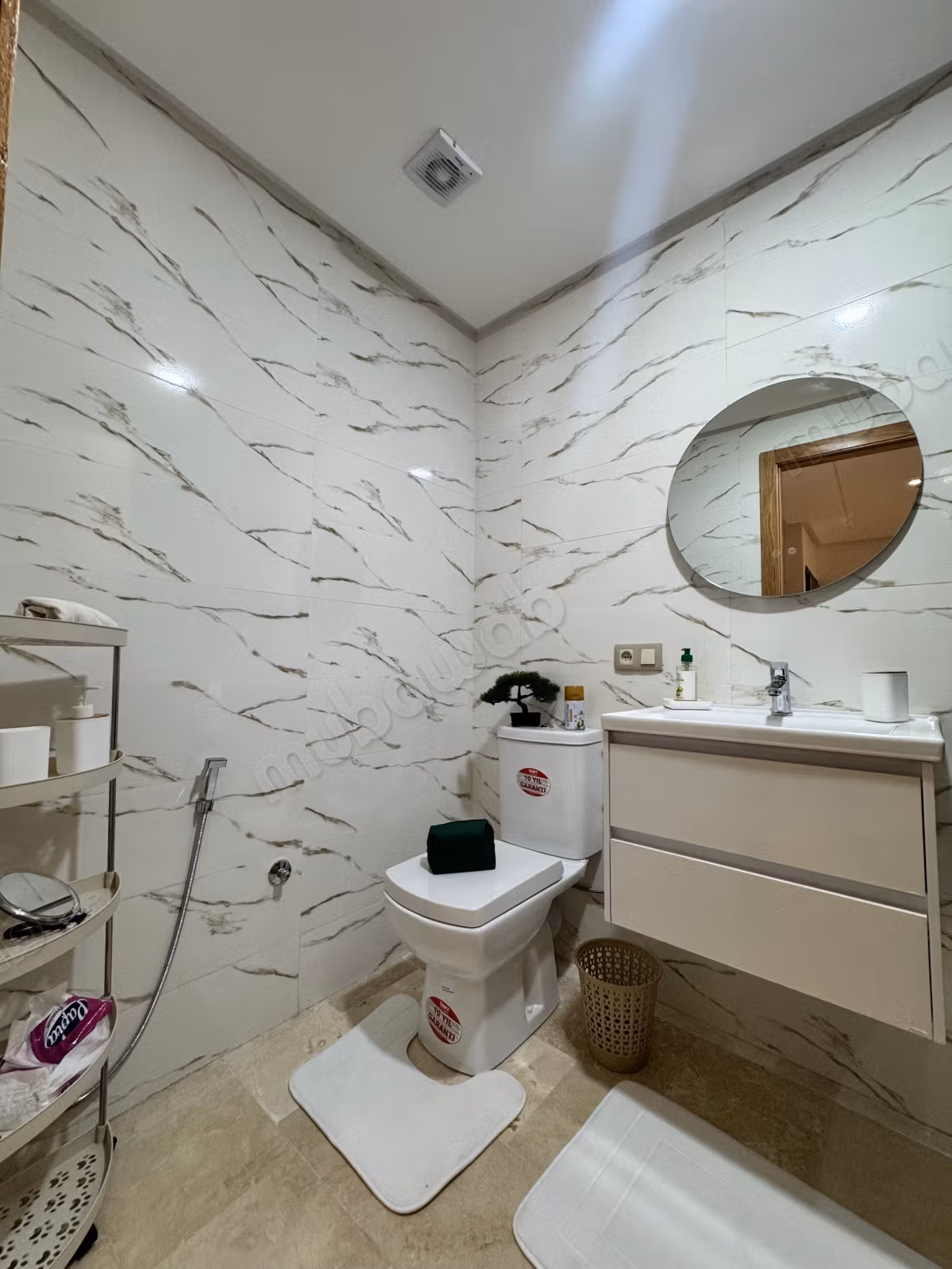 Studio meublé neuf à proximité de Sheikh Khalifa
