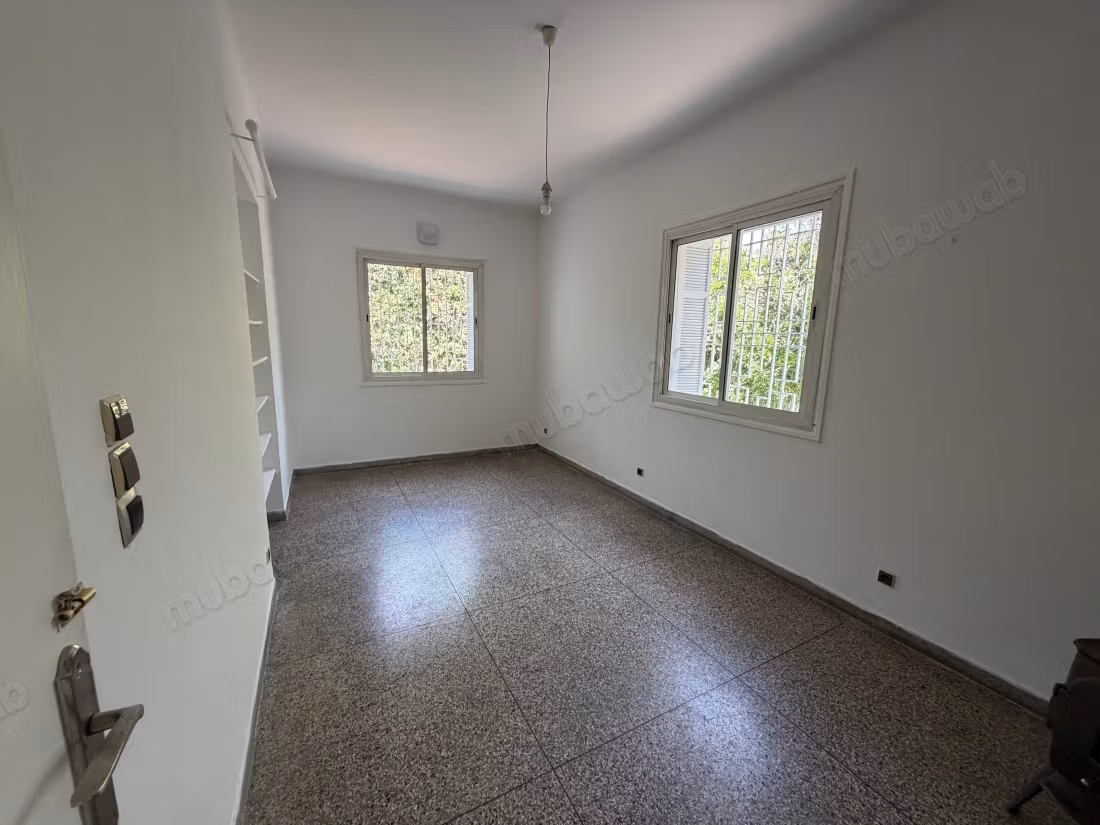 Magnifica villa in affitto a Oasis. 2 belle camere. Giardino