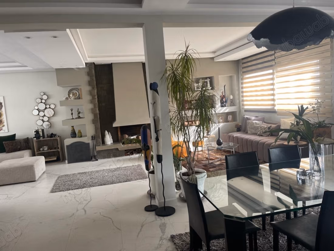 À vendre duplex terasse étage élevé à qrt racine