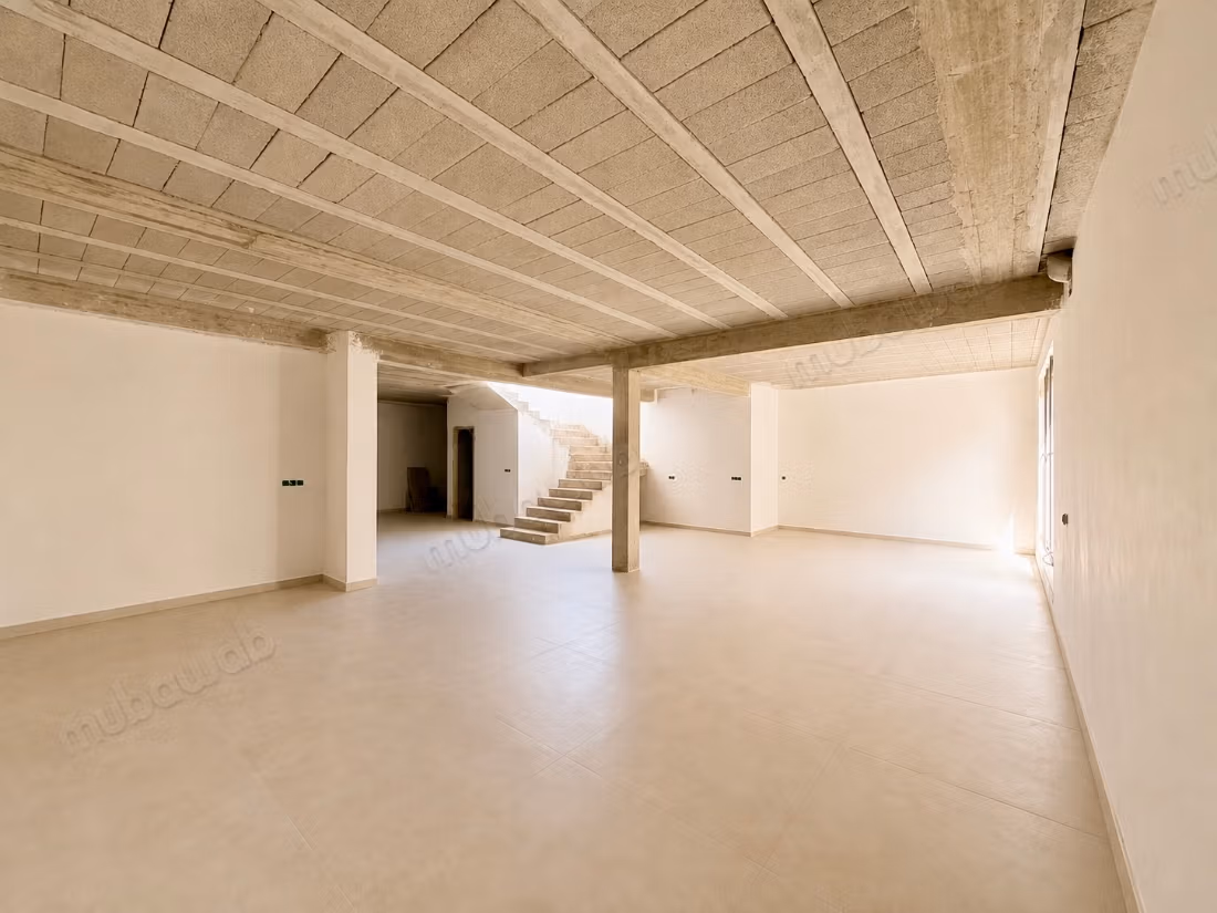 Luxury villa for sale in Route d'Ourika. 3 large living areas. Green area, Balcony