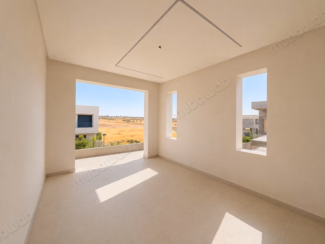 Luxury villa for sale in Route d'Ourika. 3 large living areas. Green area, Balcony