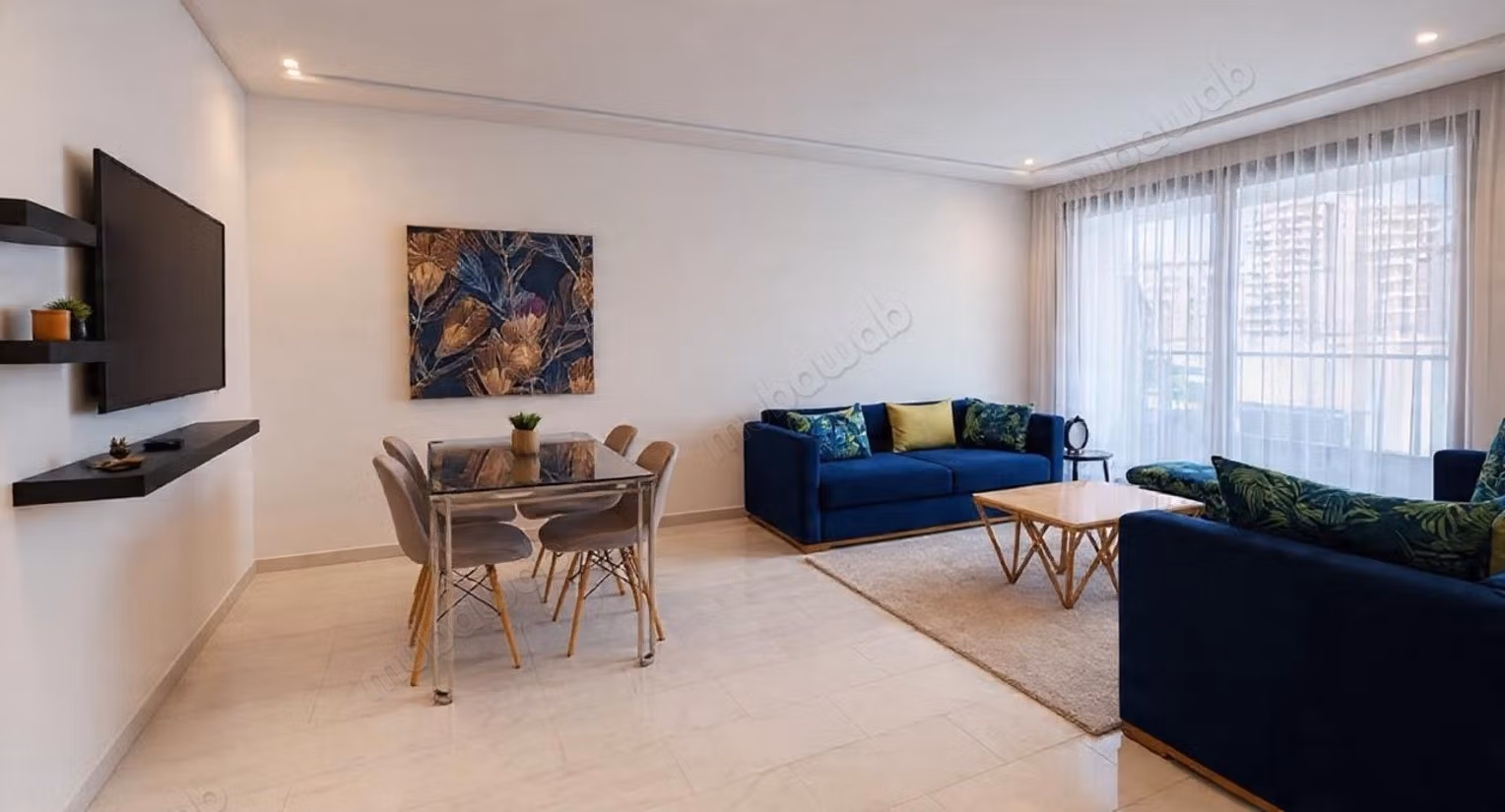 Louez cet appartement dans la ville financière de Casablanca. 5 grands espaces de vie. Unité de stockage