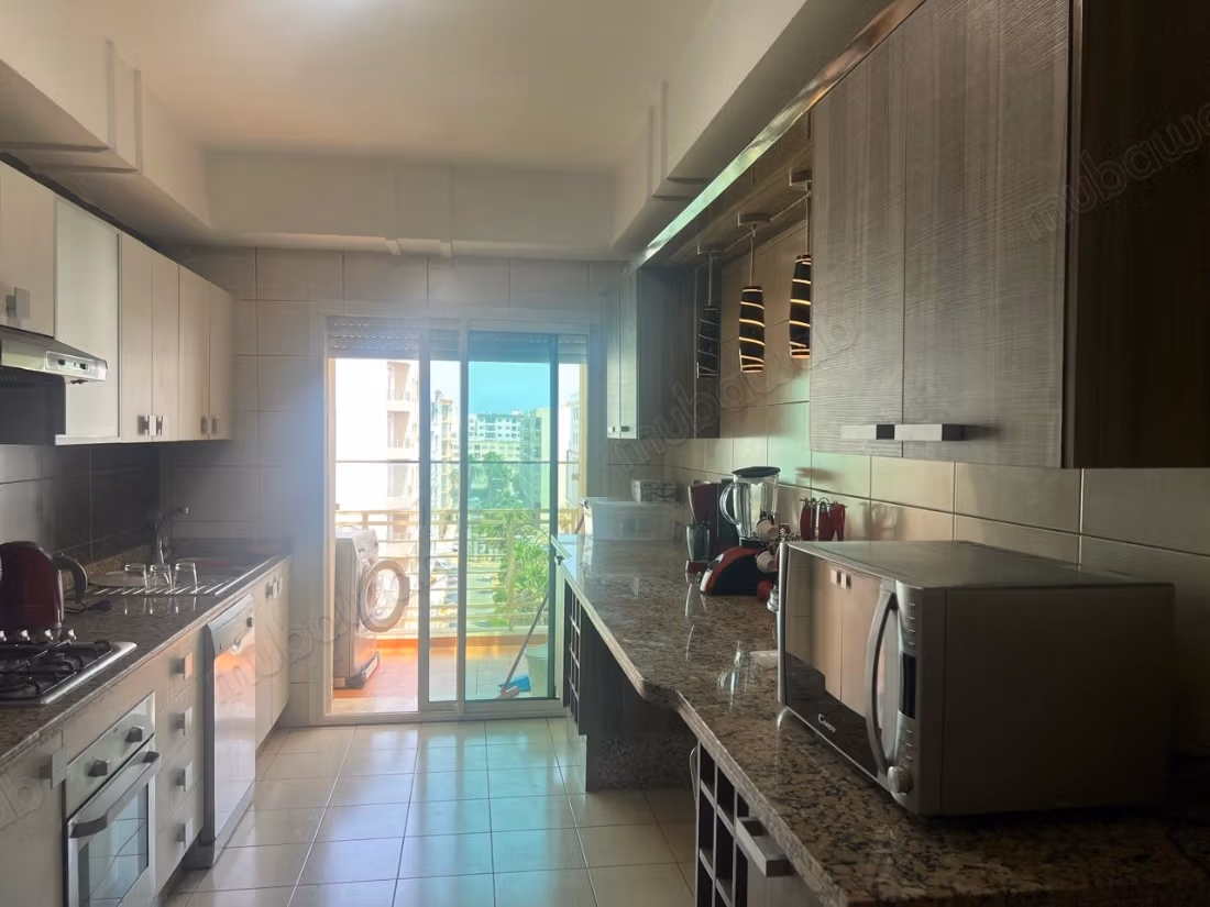 Grand appartement meublé vue dégagée