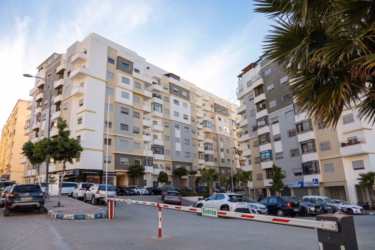 Appartement meublé 3 ch — Résidence près lac rahra