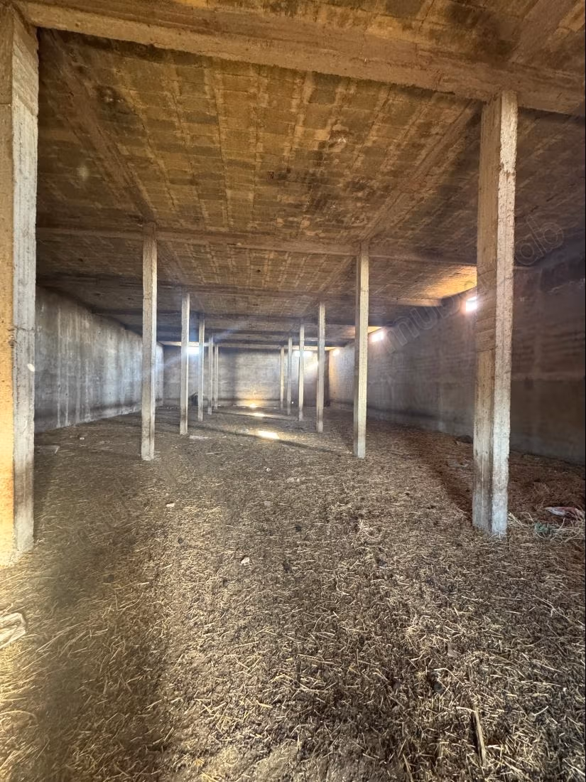 3 hangars villa op 2 ha 10 km van Médiouna