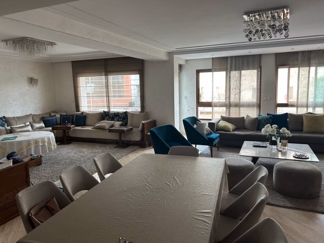 Apartamento en venta en Palmier. Superficie total 240 m². Bonita terraza
