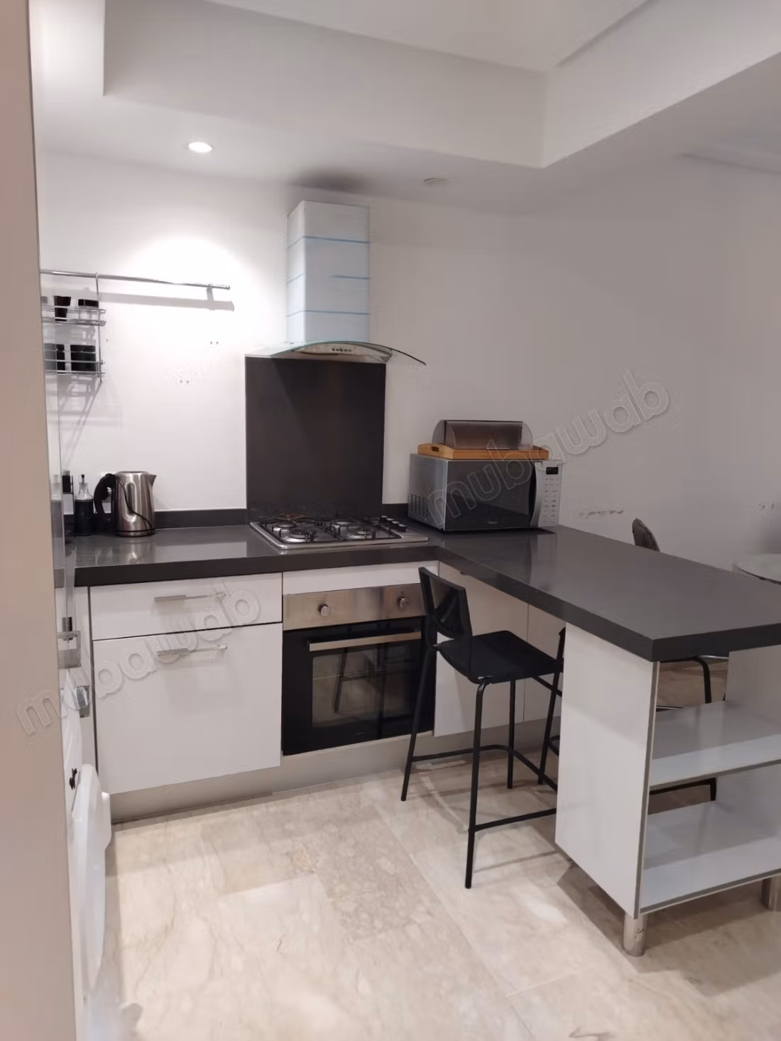 Studio a la location meublé a Gauthier 
7500dh