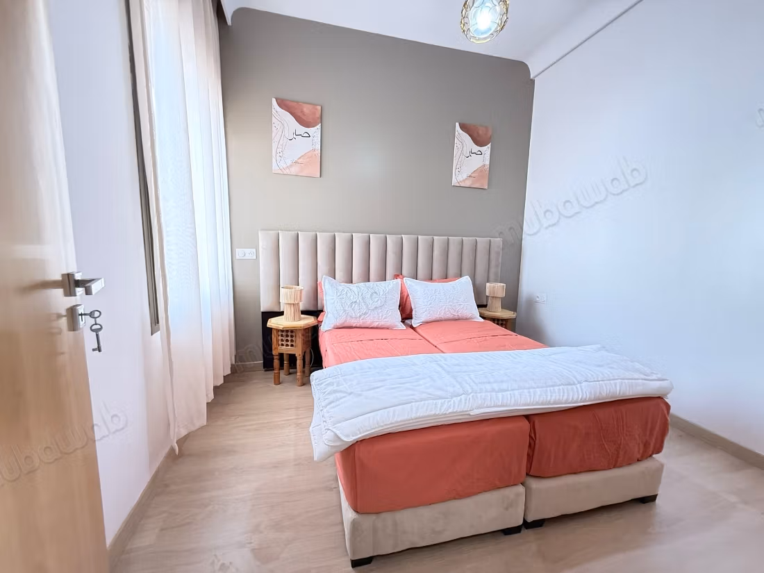 2 chambres, Terrain Padel, Piscines, Salle sport