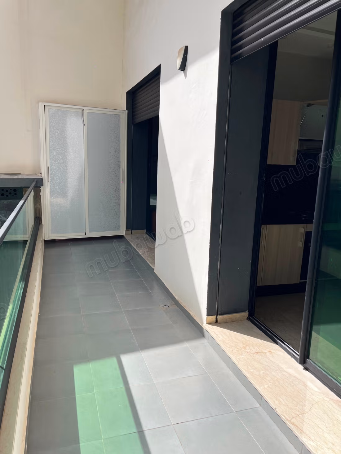 Appartement en location à Californie. 
3 pièces confortables. 
Meublé