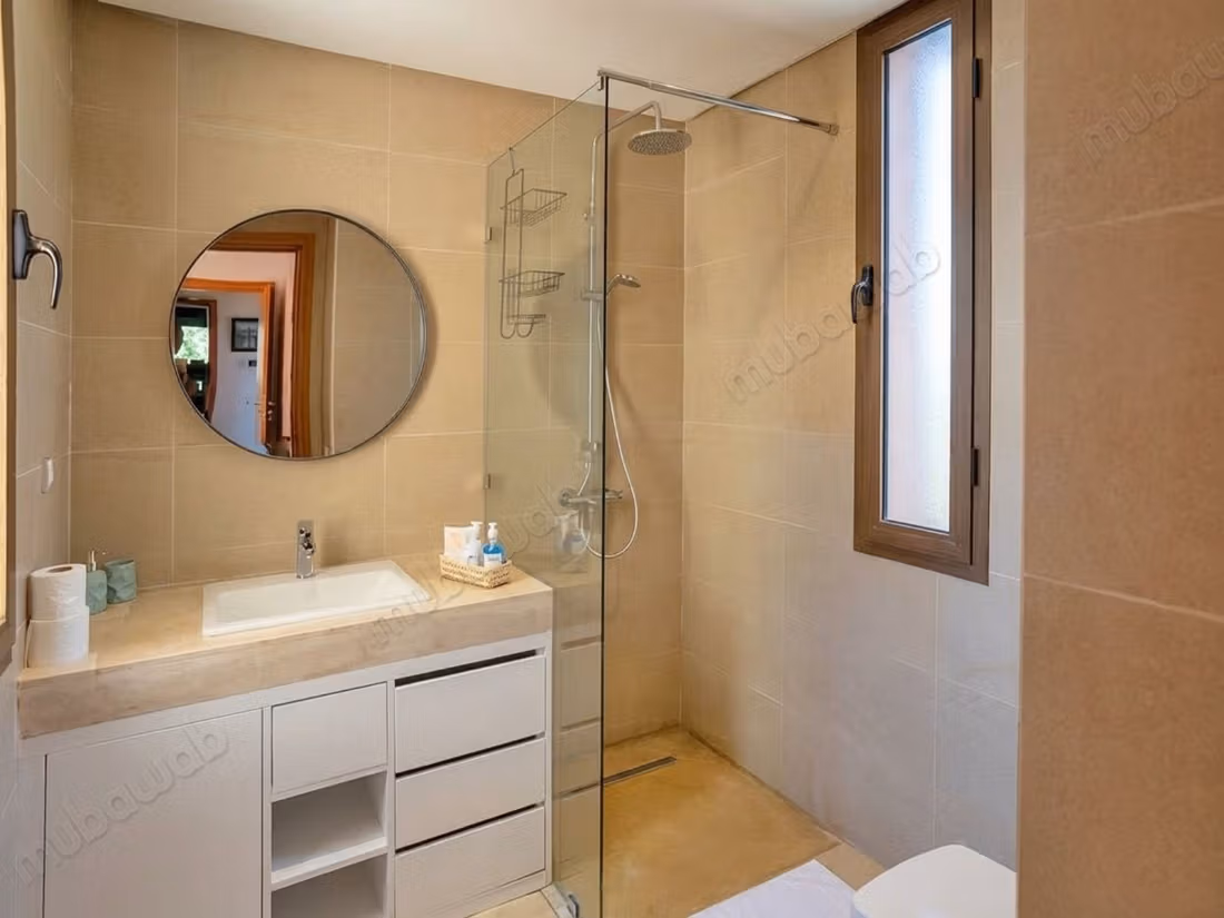 Villa de 745m², en résidence Golfique