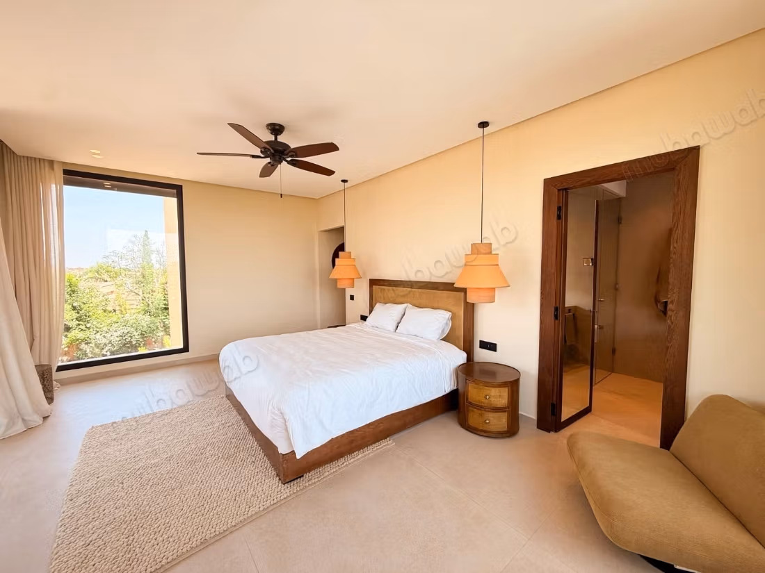 Contemporary villa golf Al Maaden