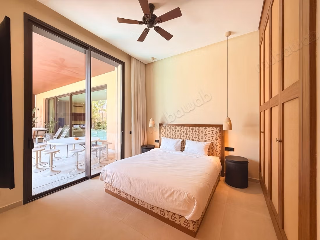 Contemporary villa golf Al Maaden