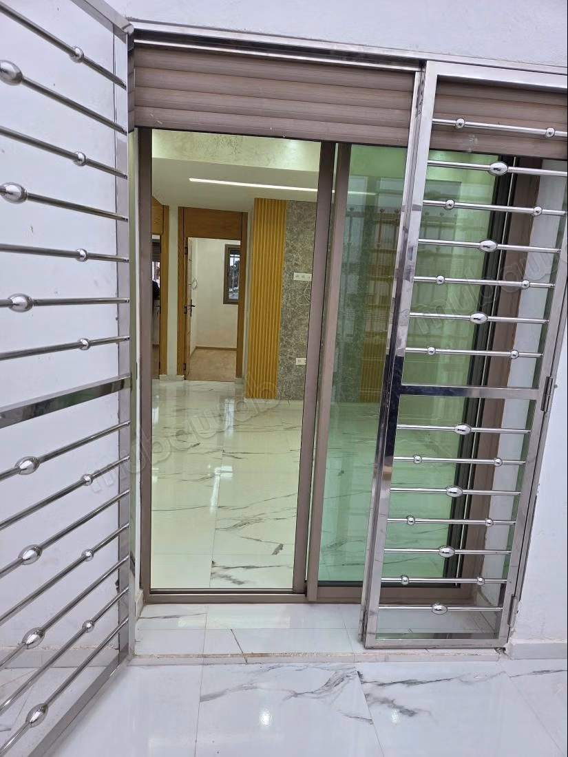 Appartement neuf haut sta. Idéal étudiants tram gare