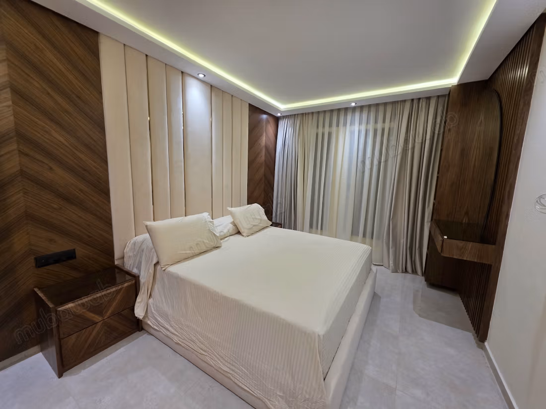 Bel appartement en location à Mozart. 
Surface de 124 m². 
Meublé