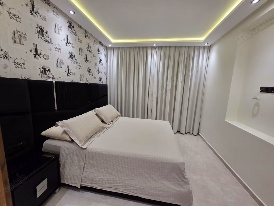 Bel appartement en location à Mozart. 
Surface de 124 m². 
Meublé