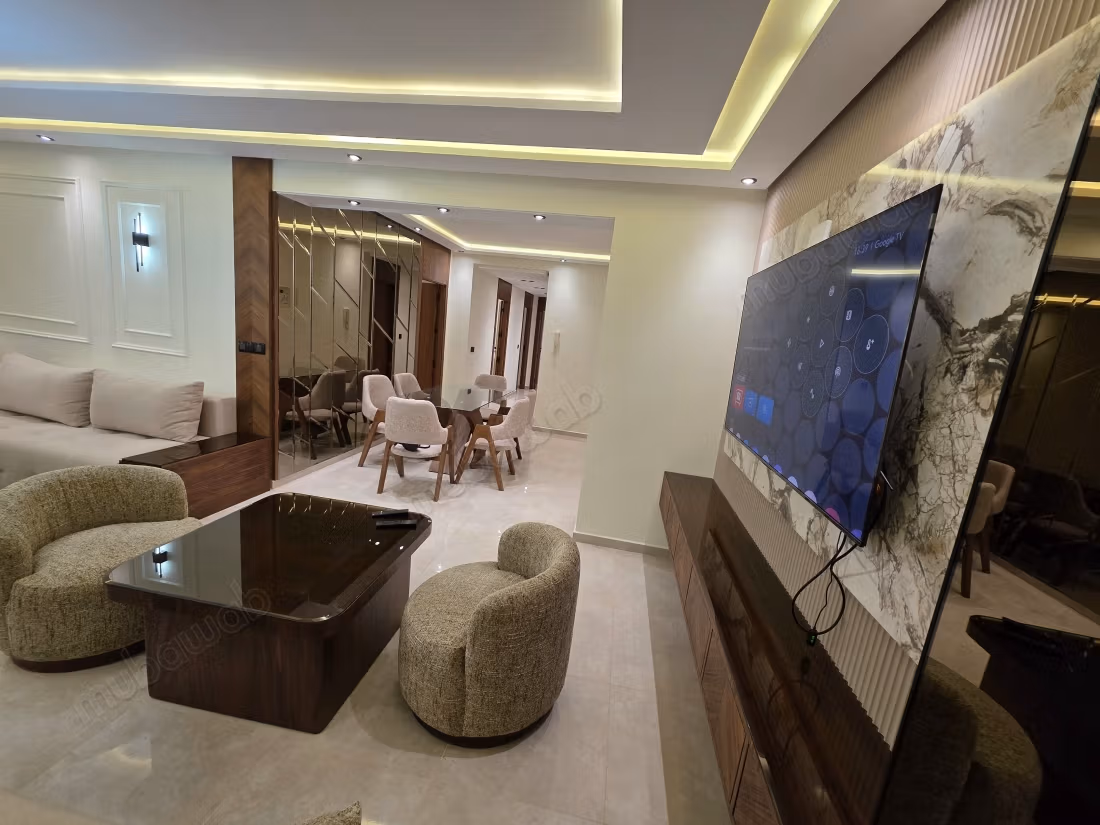 Bel appartement en location à Mozart. 
Surface de 124 m². 
Meublé