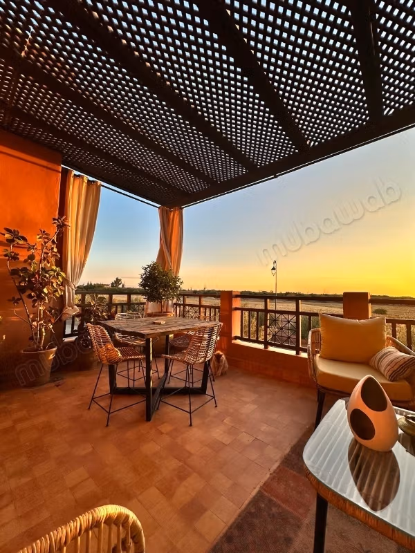 Hermoso apartamento en venta en la Route de l'Ourika. Superficie de 105 m². Amueblado