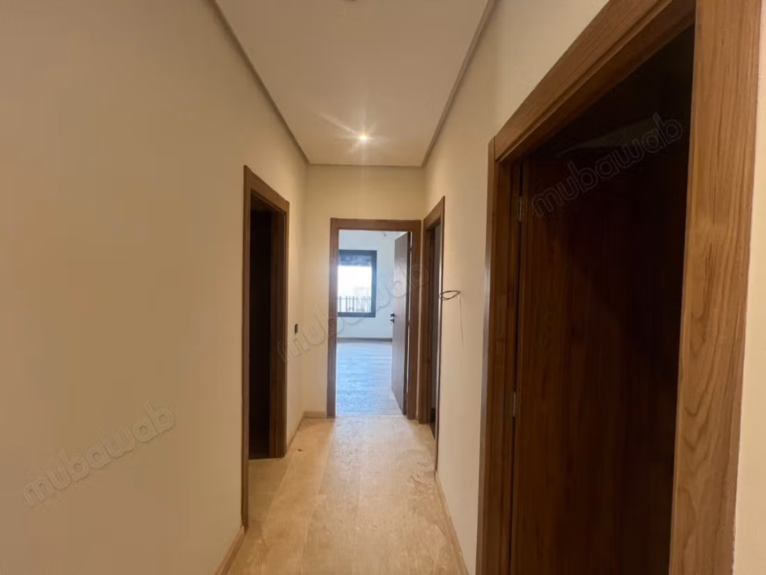 Magnifica villa a Chrifia. 2 camere confortevoli. Ascensore e posti auto e giardino di 150m2.