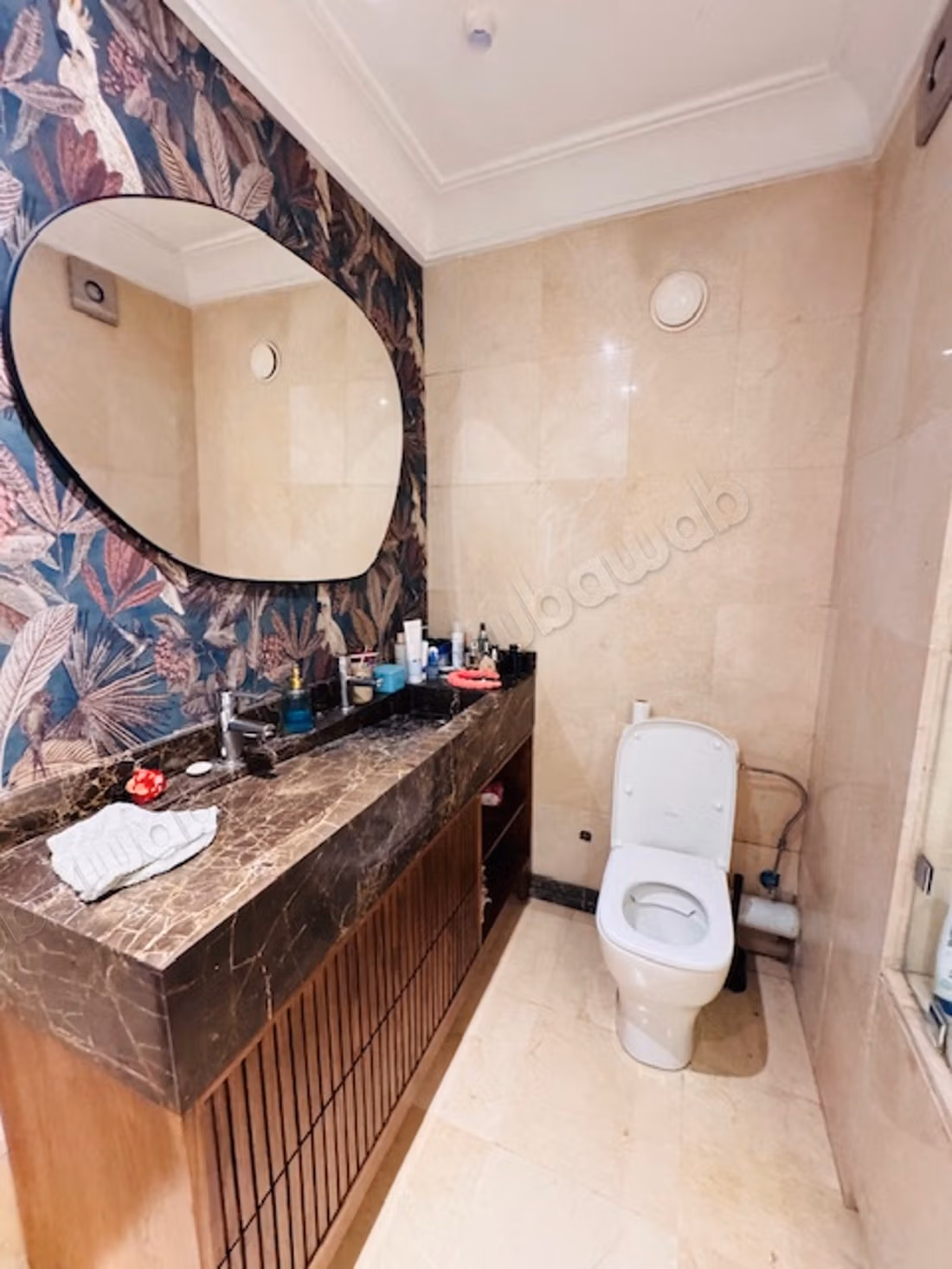 Dernier etage terasse. Proche ecoles francaises marche…
