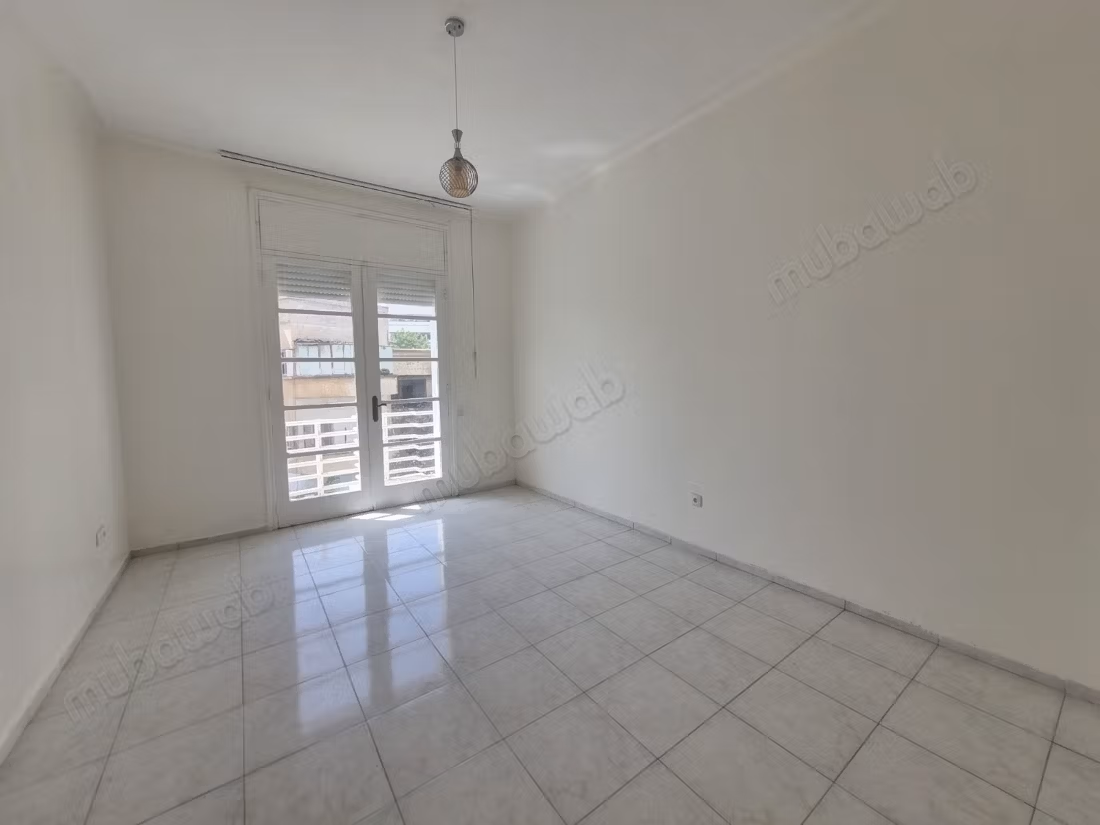 Joli appartement art deco a louer vide – gauthier