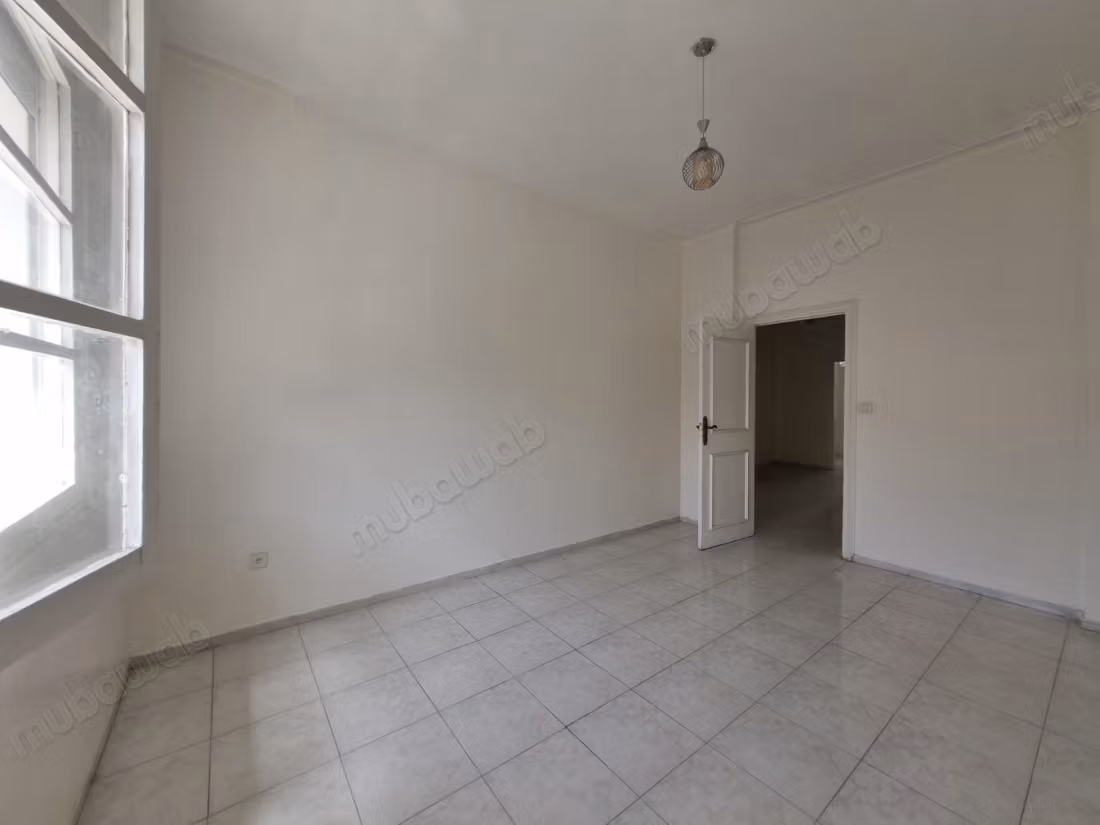 Joli appartement art deco a louer vide – gauthier