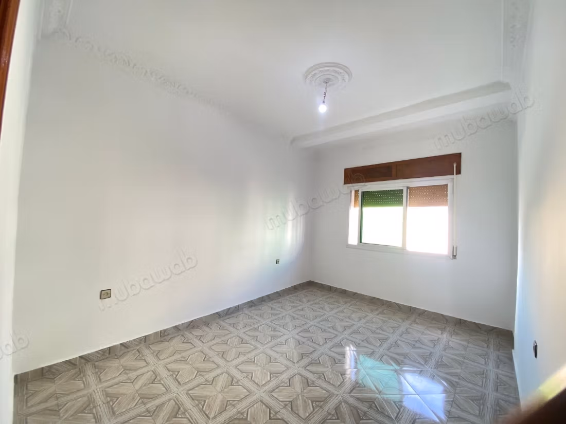 Appartement vide avec terasse à louer ahlan 
tanger