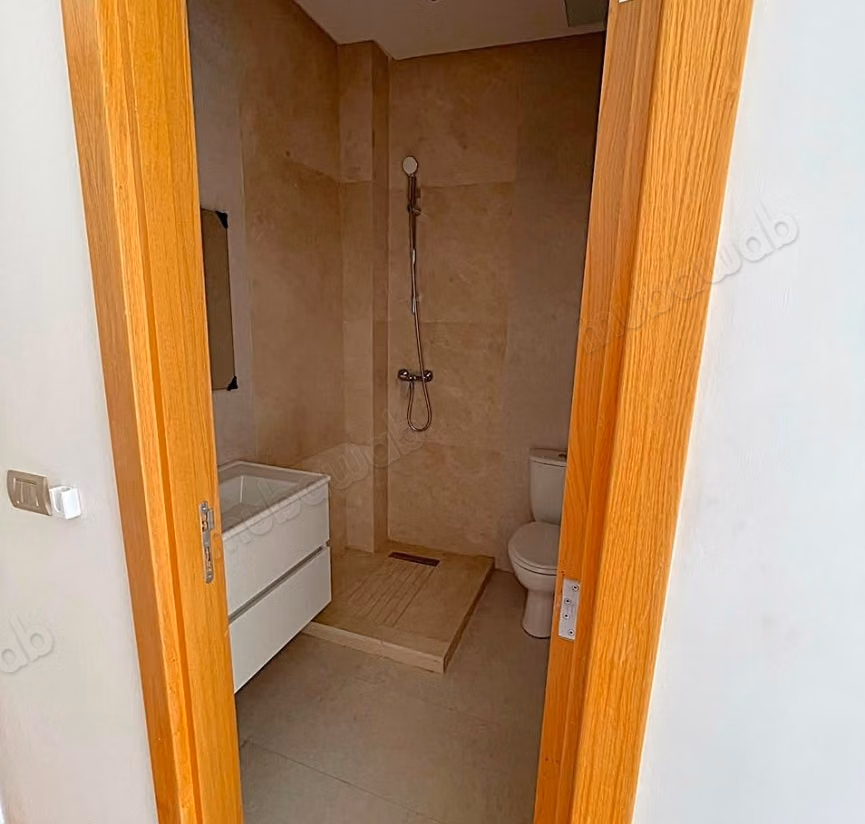 Appartement de 3 chambres en rdjardin