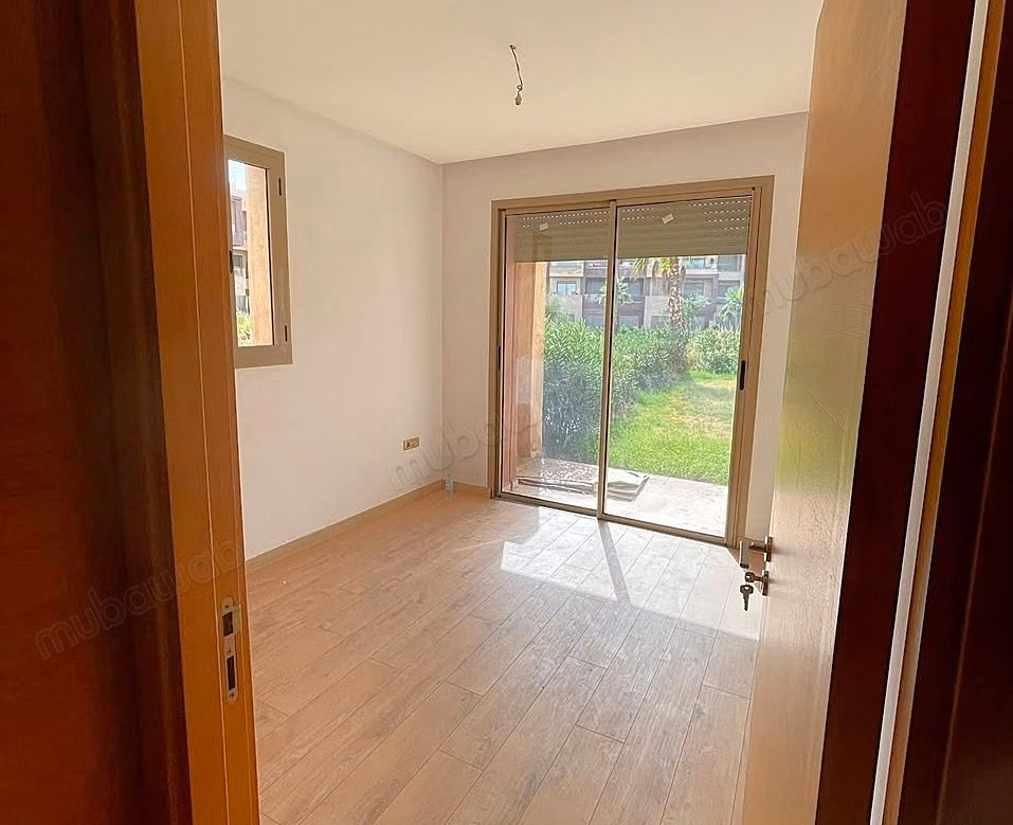 Appartement de 3 chambres en rdjardin
