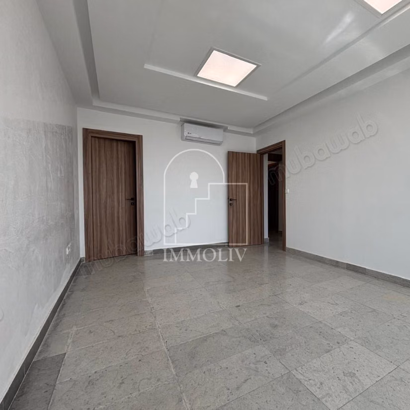 For rent an office H3 at Lake 2