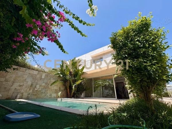 Una villa in Vendita