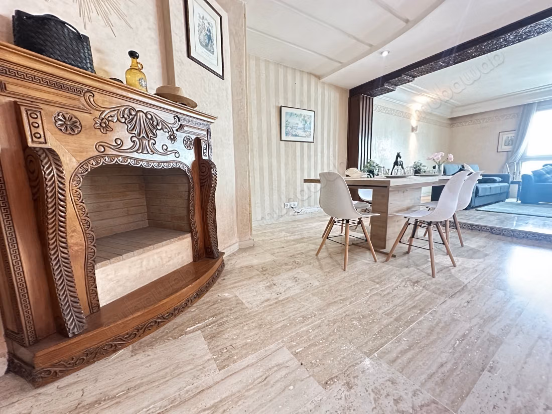 Très grand appartement familial à la location meublé de 3chambres sur blvr GHANDI
